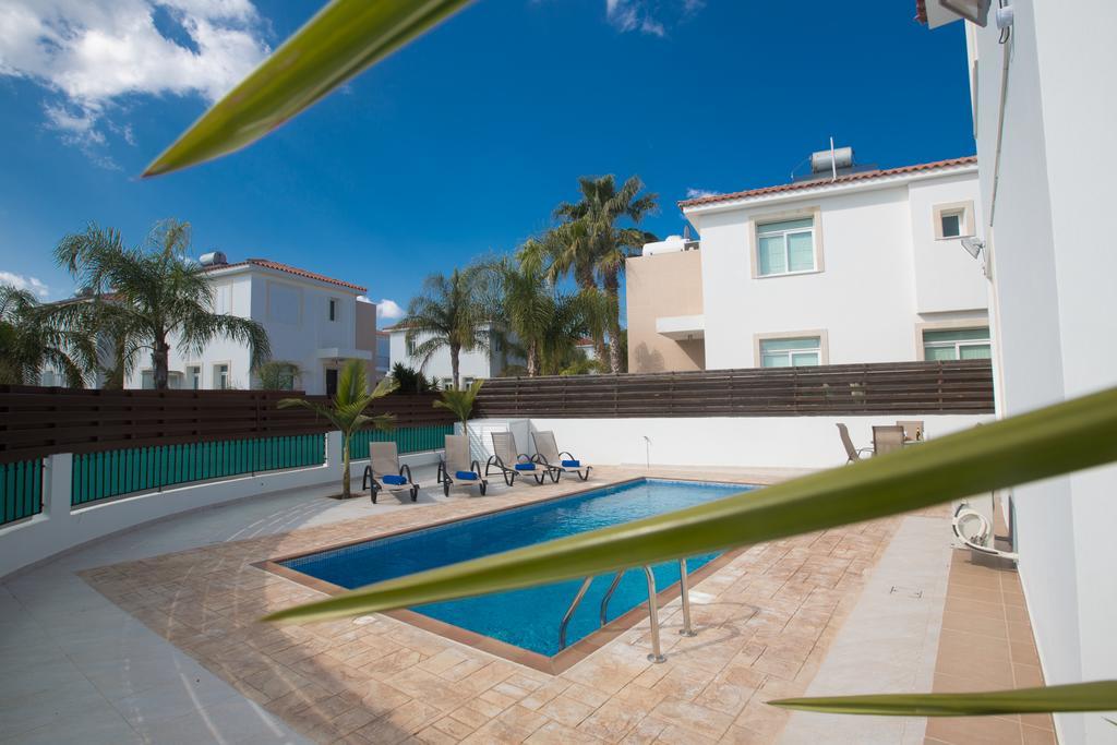 Halle Villa Protaras Habitación foto