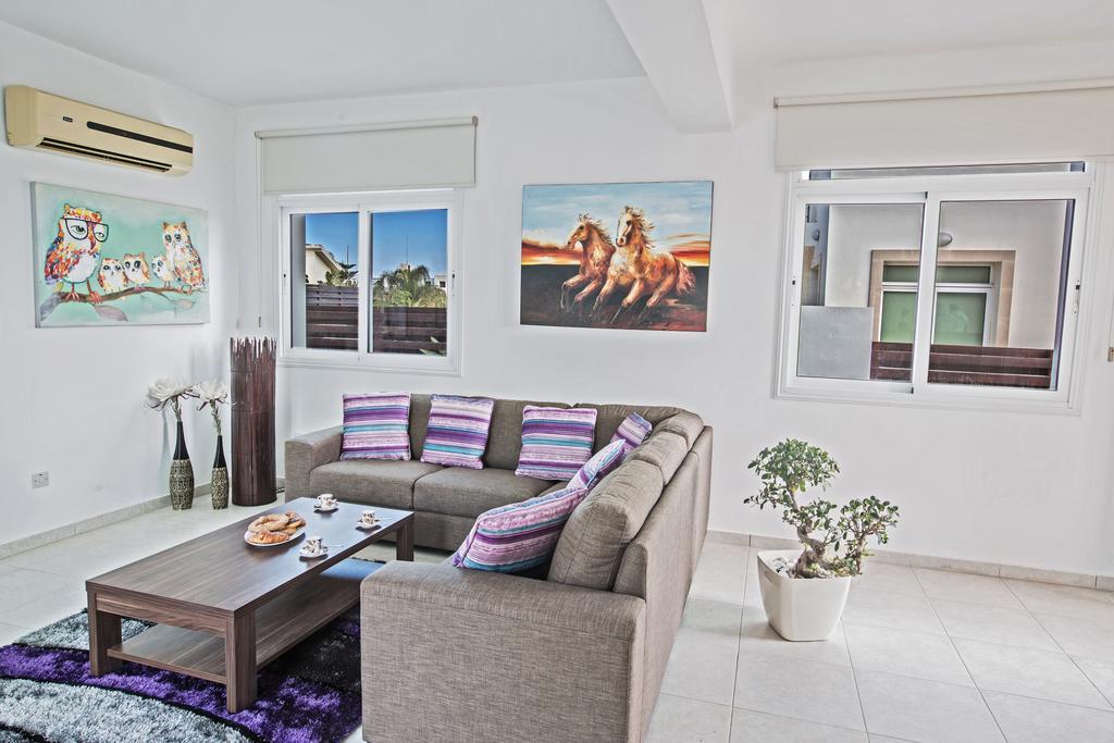 Halle Villa Protaras Habitación foto